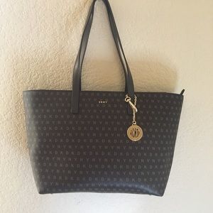DKNY Brown Handbag Bryant Zip Tote